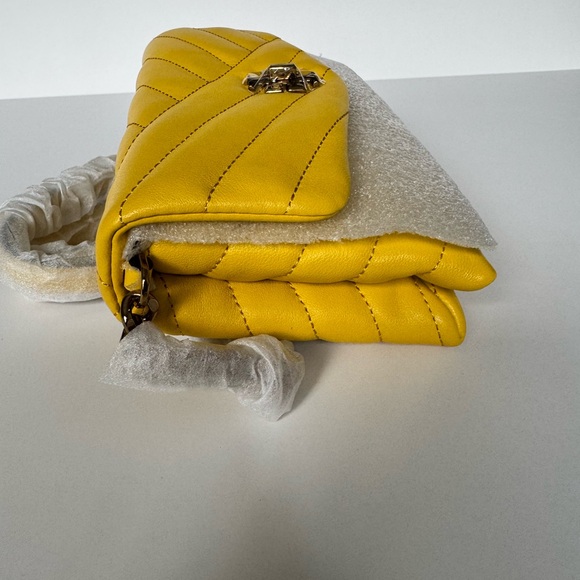 Tory Burch Yellow Kira Chevron Chain Wallet - Picture 5 of 8